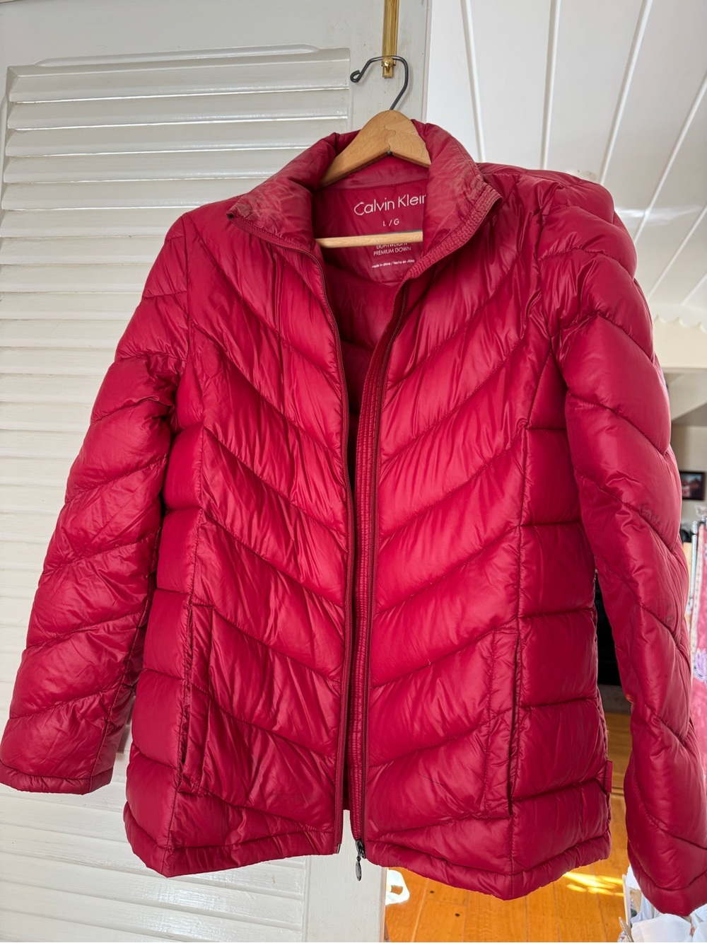Calvin Klein Women's Red Packable Premium Down / Feather Quilted Chevron Coat